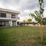 Shtëpi në shitje 240m² në Veternik