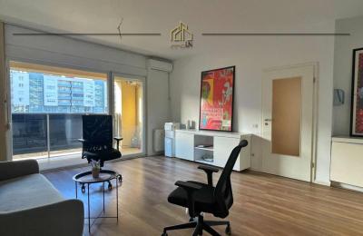 Banesë / Zyre me qira – Lakrishtë