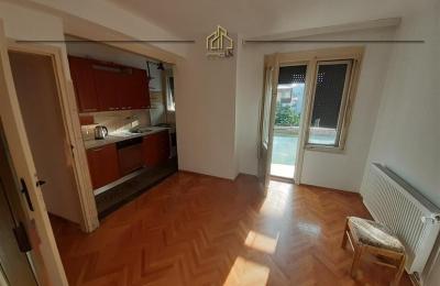 Banesë / Zyre me qira – Ulpianë