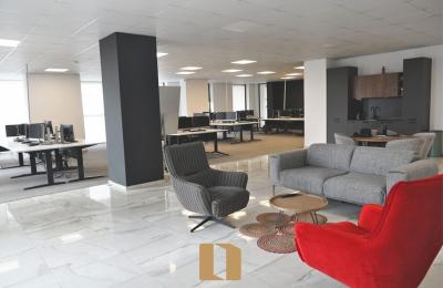 Zyre 285M2 Me Qera Në Lakrishtë