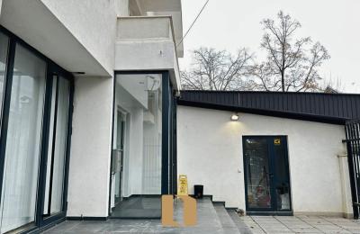 Dy Shtëpi Të Rregulluara Për Zyre Në Lagjen Pejton – Prishtinë