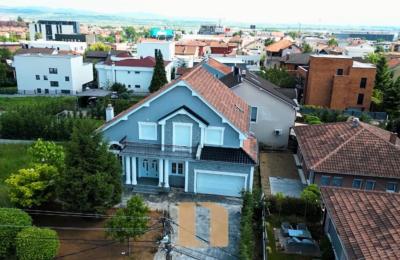 Shtëpi 360M2 Në Shitje – Veternik