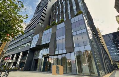 Ofrohet Zyra 307 M² Me Qera Në Icon Tower!