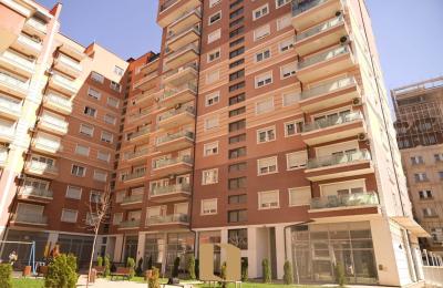 Banesë Për Shitje – 93 M² Në Katin 7!