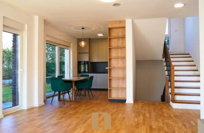 Shtepi Ne Shitje Dhe Me Qera Në Lagjen Priam