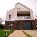 Shtëpi në shitje në lagjen Qëndresa