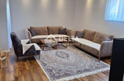 Banesë në shitje në Arbëri