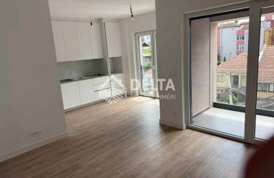 Zyrë me qira në Qendër