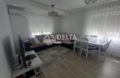 Banesë në shitje në Velani