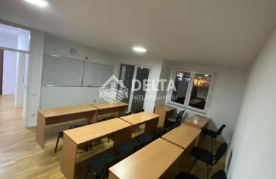 Zyrë me qira në rrugën B