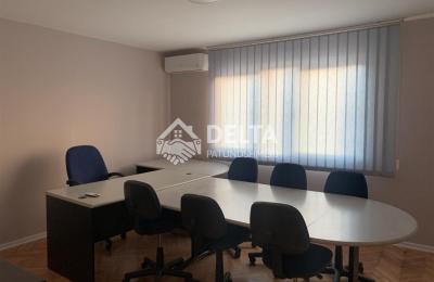 Zyre me qira në Zonë Qendër afër Grandit