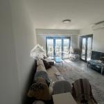 Zyre me qira në lagjen Lakrisht