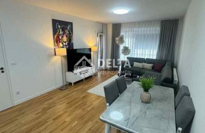 Banesë në shitje në Tophane