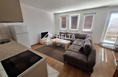 Duplex me qita te 4 Llullat