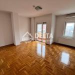 Zyrë me qira në Pejton