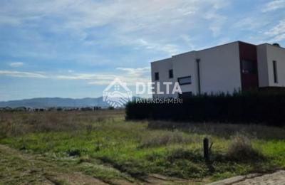 Truall në shitje në Çagllavicë