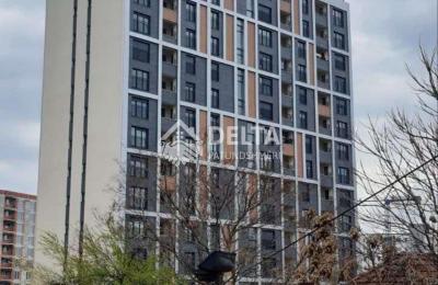 Banesë në shitje në Tophane