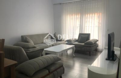 Banesë me qira në rr.Muharrem Fejza