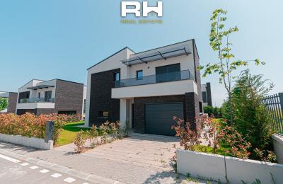 Shtëpi 243m² në SHITJE në lagjen Priam Village