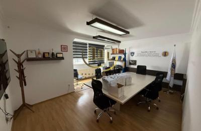 Banesë Zyre me qira në Qendër