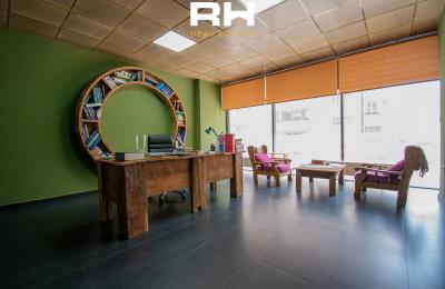 Lokal 218.6m² me QIRA në Fushë Kosovë.