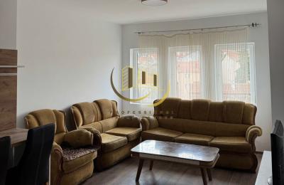 Banesë me qira te Sami Frashëri