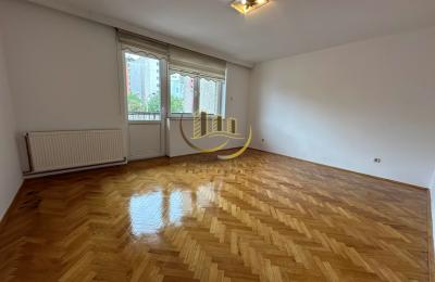 Zyre me qira në Qendër