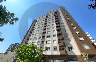 Banesë me 3 dhoma gjumi në shitje në lagjen Aktash