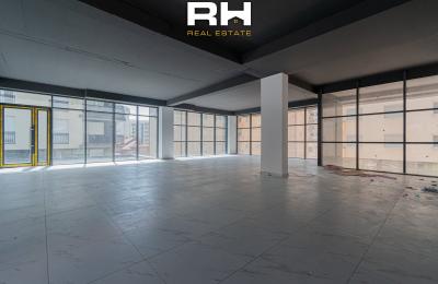 Lokal 160m² + 150m² me QIRA ose në SHITJE te Mati 1