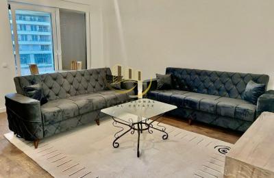 Banesa me qira në Rrugën C