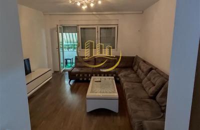 Banesë Zyre me qira te Rruga B