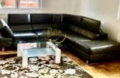 Banesa me qira në Bregun e Diellit