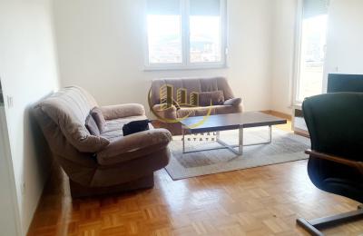 Banesë me qira në Bregun e Diellit