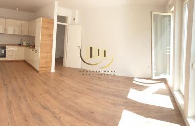 Zyre me qira në Rrugën C