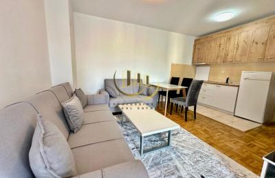 Banesë me qira në Bregun e Diellit