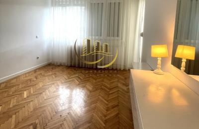 Banesë Zyre me qira në Qendër