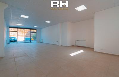 Lokal 85m² me QIRA te Rruga A