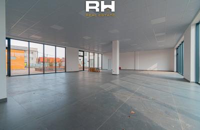 Lokal 240m² me QIRA në Bresje