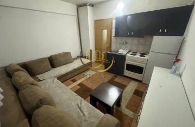 Banesa me qira në Ulpianë