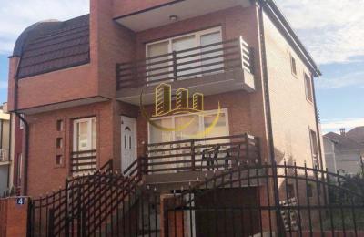 Shtëpi me qira në Kalabri – Emshir