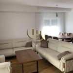 Banesë me qira te Rruga A