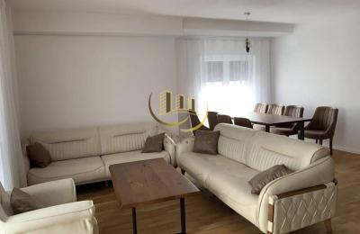 Banesë me qira te Rruga A