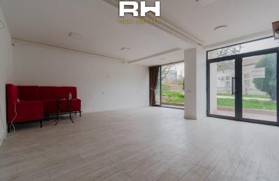 Lokal 57m² neto në SHITJE në Qendër