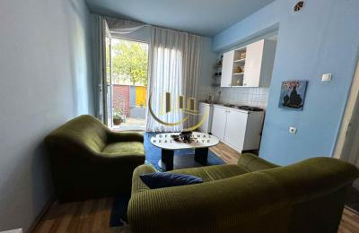 Kat shtëpie me qira në Pejton