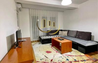 Shitet banesa në Rrugën B