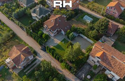 Shtëpi 422m² në SHITJE në Mati 2