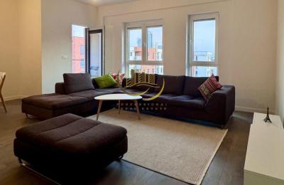 Banesë me qira në Bregun e Diellit