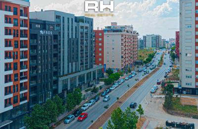 Lokal 210+100m² me QIRA në Rrugën C