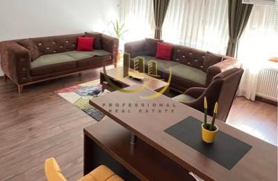 Banesë me qira në Bregun e Diellit