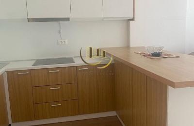 Banesë me qira në Bregun e Diellit